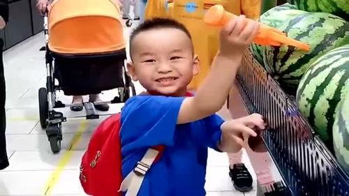 小外甥吃瓜的样子,小外甥的甜蜜食趣